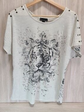 Signature Studio Tiger Graphic Top Womens M Studded Shoulder Animal Print Tee